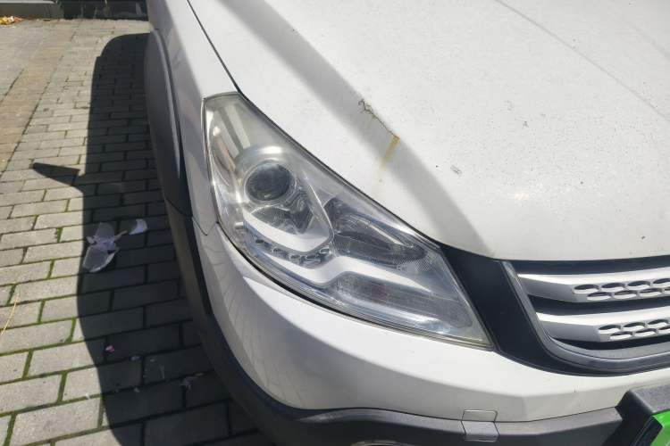 Used Dongfeng Aeolus H30 2013 CROSS 1.6L Manual Zunyi Model Right Front Headlight