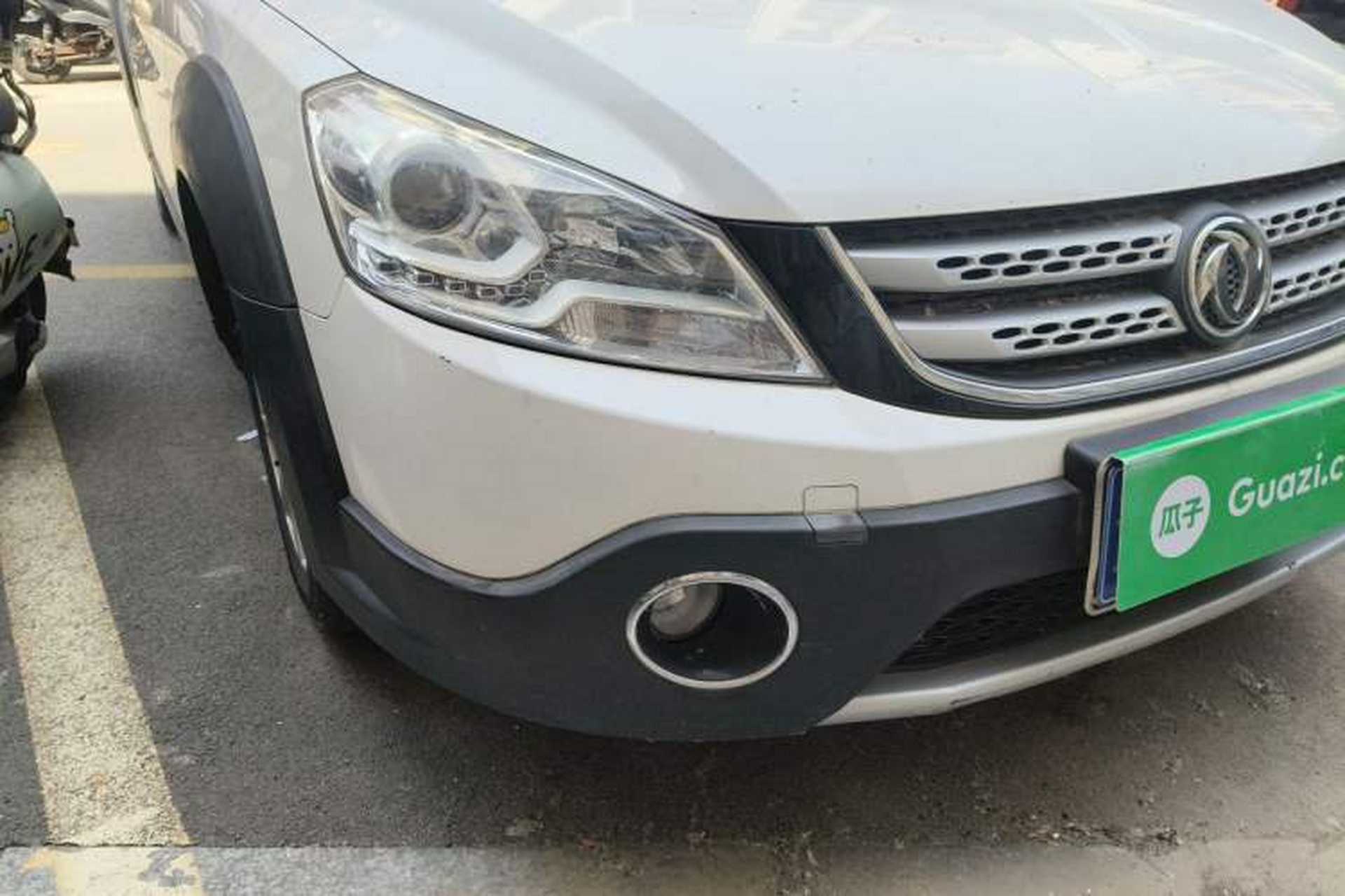 Used Dongfeng Aeolus H30 2013 CROSS 1.6L Manual Luxury Model Right Front Headlight