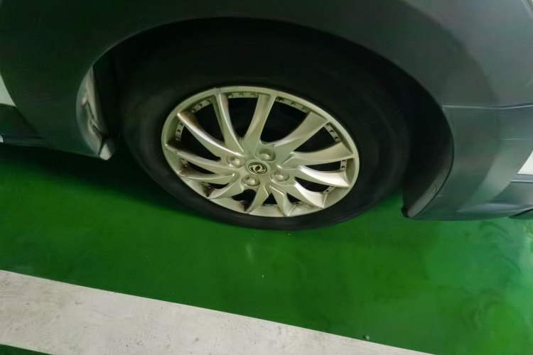 Used Dongfeng Aeolus H30 2013 CROSS 1.5L Manual Luxury Model Right Front Wheel Hub