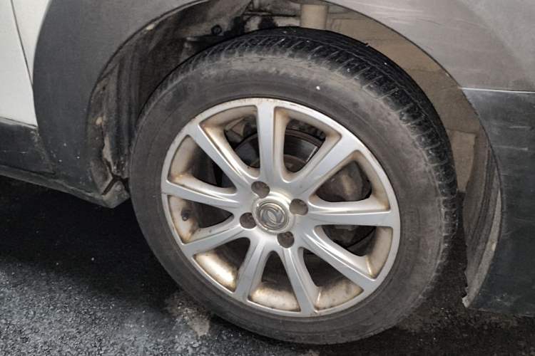 Used Dongfeng Aeolus H30 2013 CROSS 1.5L Automatic Zunyi Model Right Front Wheel Hub