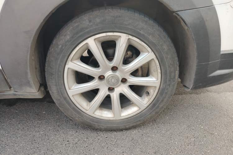 Used Dongfeng Aeolus H30 2013 CROSS 1.5L Automatic Luxury Model Right Front Wheel Hub