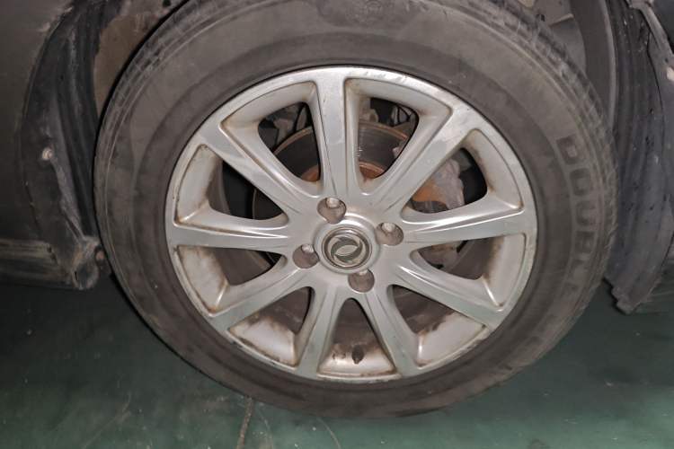 Used Dongfeng Aeolus H30 2013 CROSS 1.6L Manual Luxury Model Right Front Wheel Hub