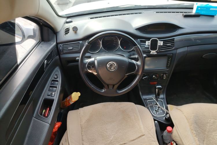 Used Dongfeng Aeolus H30 2013 CROSS 1.5L Automatic Luxury Model Steering Wheel