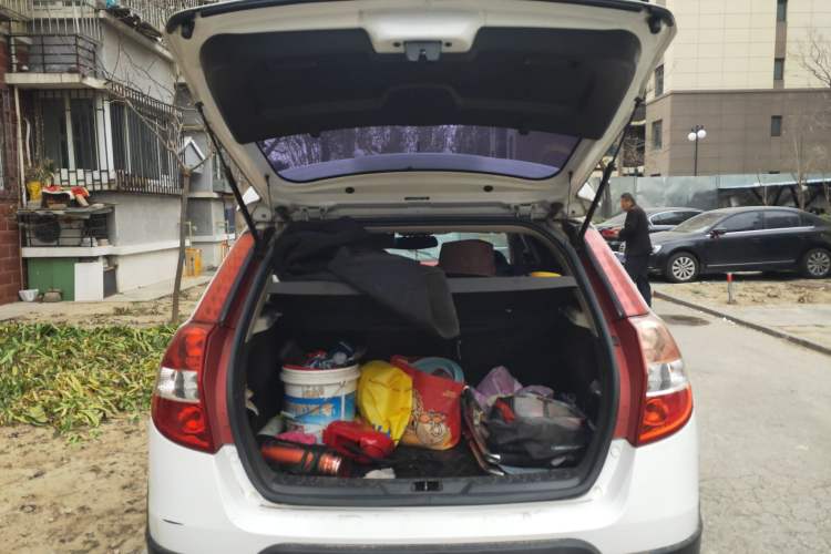 Used Dongfeng Aeolus H30 2013 CROSS 1.5L Automatic Luxury Model Trunk