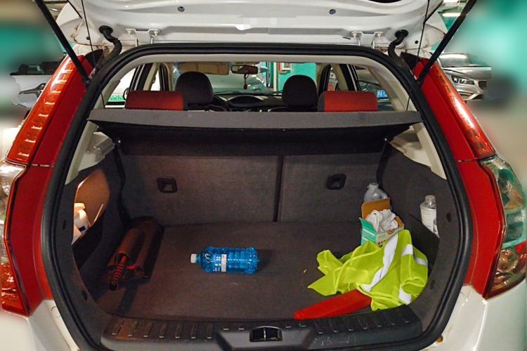 Used Dongfeng Aeolus H30 2013 CROSS 1.5L Automatic Zunyi Model Trunk