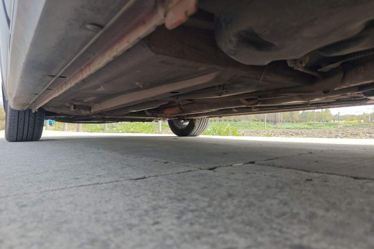Used Dongfeng Aeolus H30 2013 CROSS 1.5L Manual Zunyi Model Chassis Rear Left