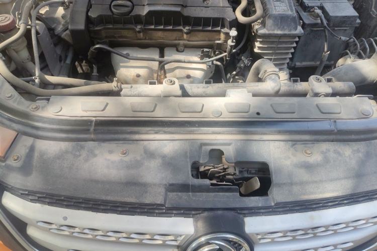 Used Dongfeng Aeolus H30 2013 CROSS 1.6L Manual Luxury Model Engine Bay
