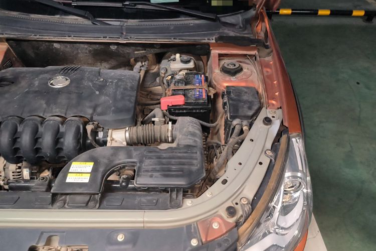 Used Dongfeng Aeolus H30 2013 CROSS 1.5L Automatic Zunyi Model Engine Bay Left