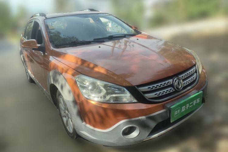 Used Dongfeng Aeolus H30 2013 CROSS 1.6L Manual Luxury Model Front Right 45 Deg