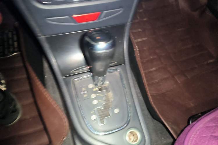 Used Dongfeng Aeolus H30 2013 CROSS 1.5L Automatic Zunyi Model Gear Lever