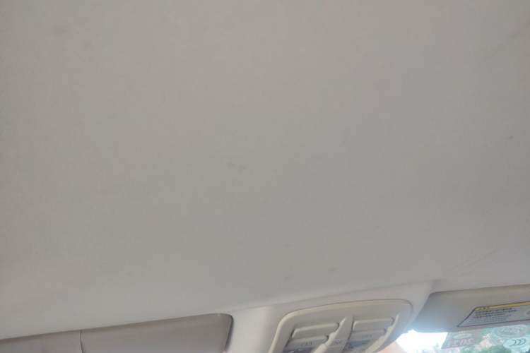 Used Dongfeng Aeolus H30 2013 CROSS 1.6L Manual Luxury Model Headliner