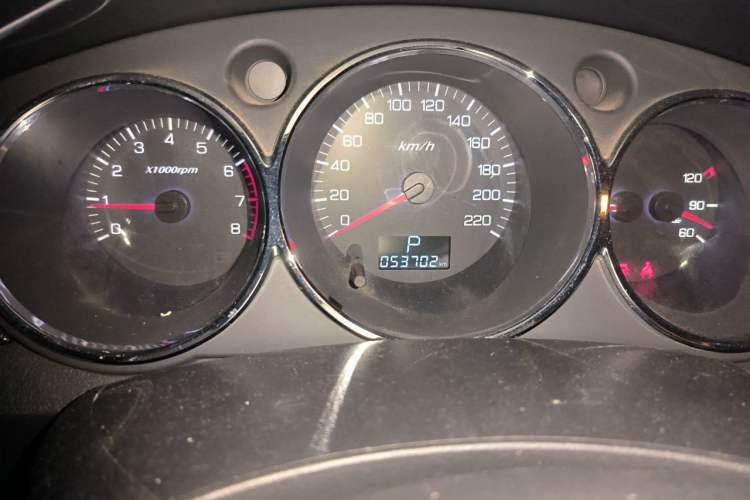 Used Dongfeng Aeolus H30 2013 CROSS 1.5L Automatic Zunyi Model Odometer Close Up