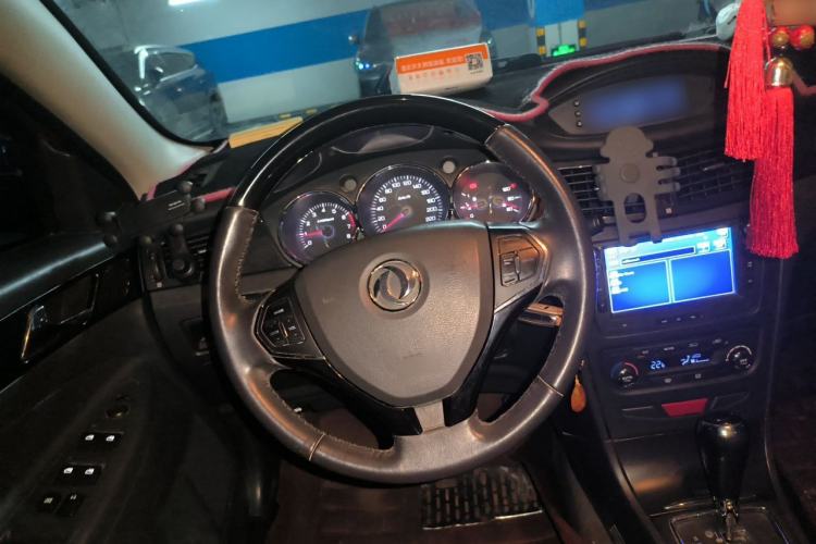 Used Dongfeng Aeolus H30 2013 CROSS 1.5L Automatic Zunyi Model Steering Wheel