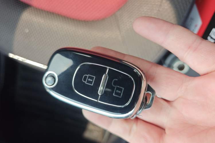 Used Dongfeng Aeolus H30 2013 CROSS 1.5L Manual Zunyi Model Vehicle Key
