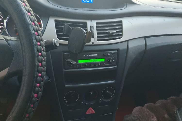 Used Dongfeng Aeolus H30 2014 CROSS 1.5L Manual Gratitude Edition Audio And AC Panel