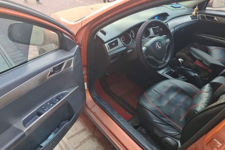 Used Dongfeng Aeolus H30 2014 CROSS 1.5L Manual Gratitude Edition Driver Seat