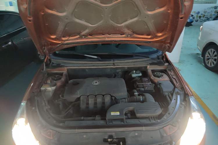 Used Dongfeng Aeolus H30 2014 CROSS 1.5L Manual Gratitude Edition Engine Bay