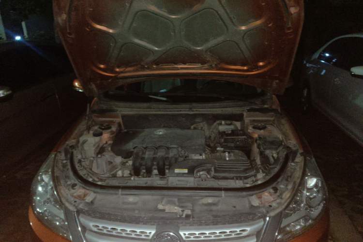 Used Dongfeng Aeolus H30 2014 CROSS 1.5L Manual Smart Drive Gratitude Edition Engine Bay