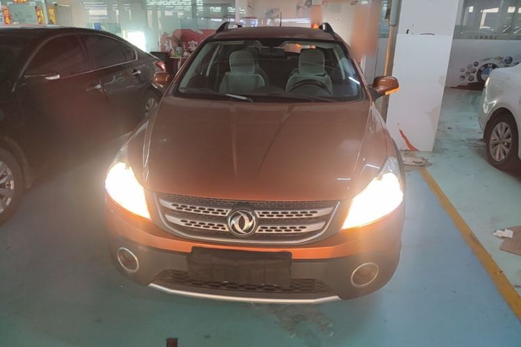 Used Dongfeng Aeolus H30 2014 CROSS 1.5L Manual Gratitude Edition Front
