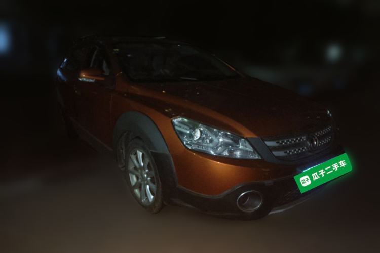 Used Dongfeng Aeolus H30 2014 CROSS 1.5L Manual Smart Drive Gratitude Edition Front Right 45 Deg