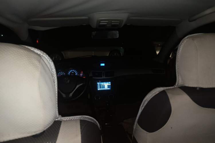 Used Dongfeng Aeolus H30 2014 CROSS 1.5L Manual Smart Drive Gratitude Edition Headliner