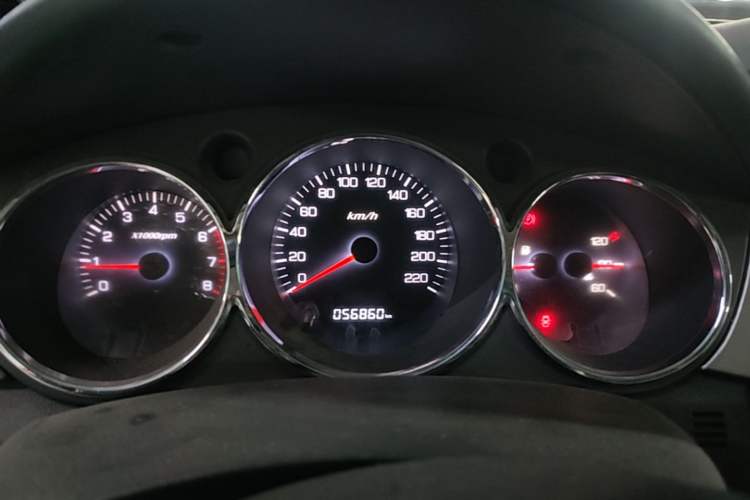 Used Dongfeng Aeolus H30 2014 CROSS 1.5L Manual Gratitude Edition Instrument Cluster