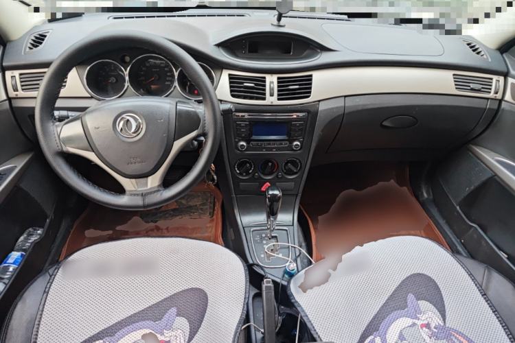 Used Dongfeng Aeolus H30 2014 CROSS 1.5L Automatic Value Edition Center Console