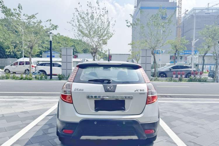 Used Dongfeng Aeolus H30 2014 CROSS 1.5L Automatic Luxury Model Exterior 4