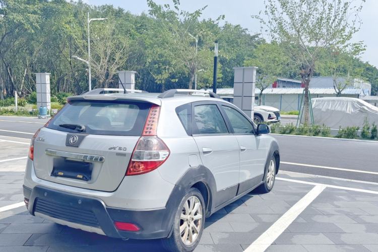 Used Dongfeng Aeolus H30 2014 CROSS 1.5L Automatic Luxury Model Exterior 5