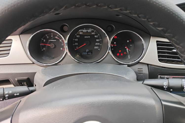 Used Dongfeng Aeolus H30 2014 CROSS 1.5L Automatic Value Edition Instrument Cluster