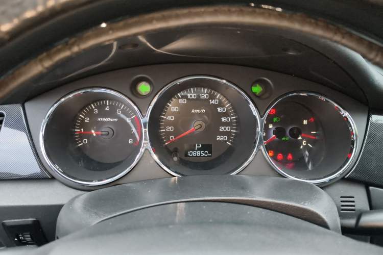 Used Dongfeng Aeolus H30 2014 CROSS 1.5L Automatic Luxury Model Instrument Cluster