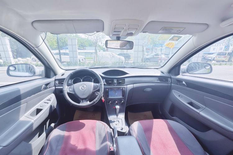Used Dongfeng Aeolus H30 2014 CROSS 1.5L Automatic Luxury Model Interior 2