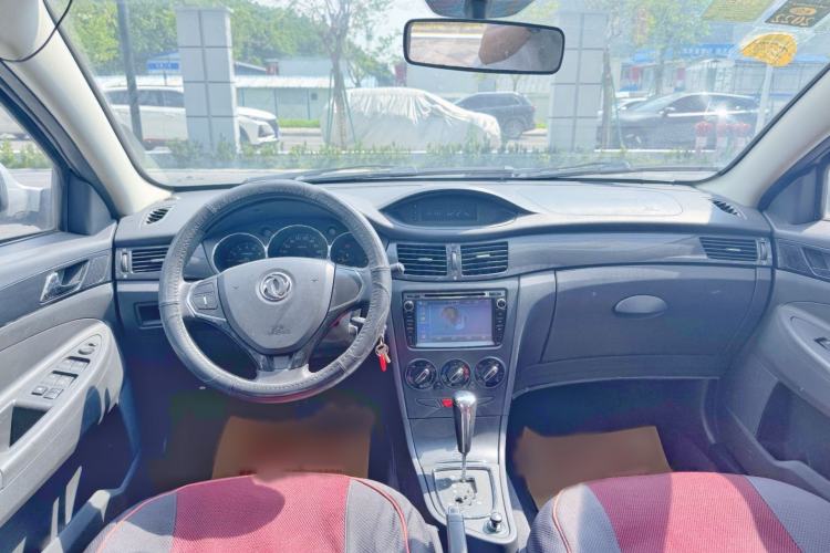 Used Dongfeng Aeolus H30 2014 CROSS 1.5L Automatic Luxury Model Interior 6