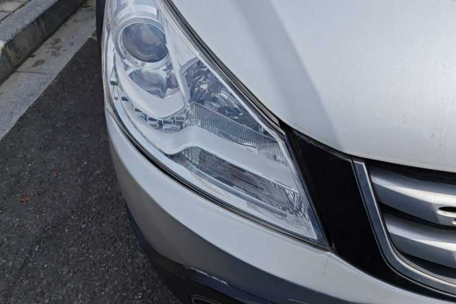 Used Dongfeng Aeolus H30 2014 CROSS 1.5L Automatic Luxury Model Right Front Headlight