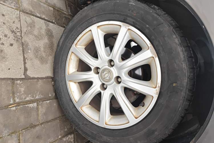 Used Dongfeng Aeolus H30 2014 CROSS 1.5L Automatic Value Edition Right Front Wheel Hub