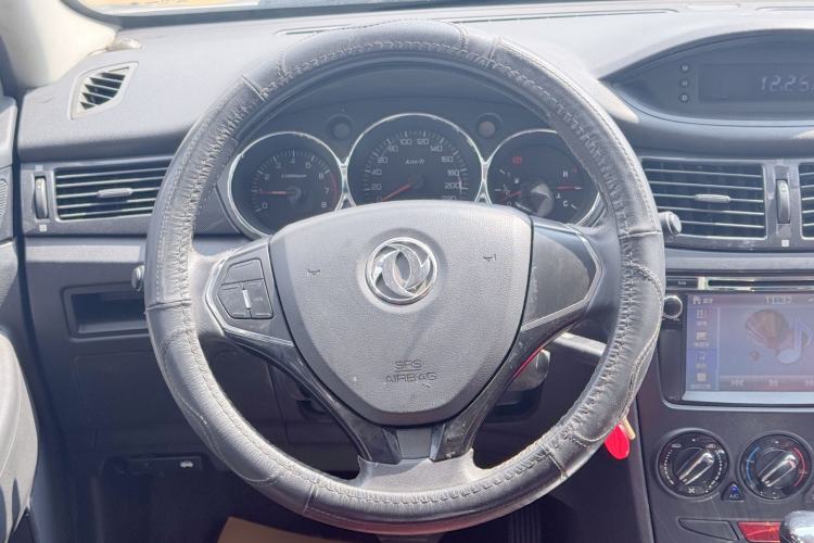 Used Dongfeng Aeolus H30 2014 CROSS 1.5L Automatic Luxury Model Steering Wheel
