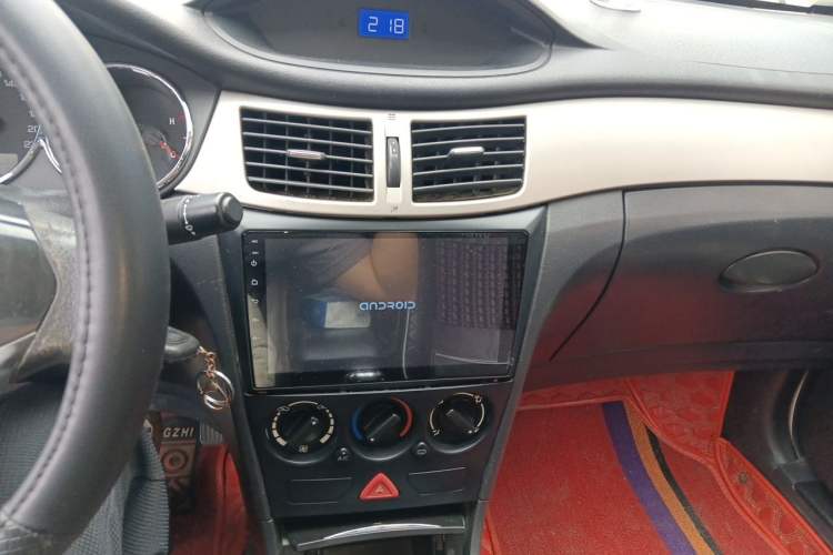 Used Dongfeng Aeolus H30 2014 CROSS 1.5L Manual Gratitude Edition Audio And AC Panel