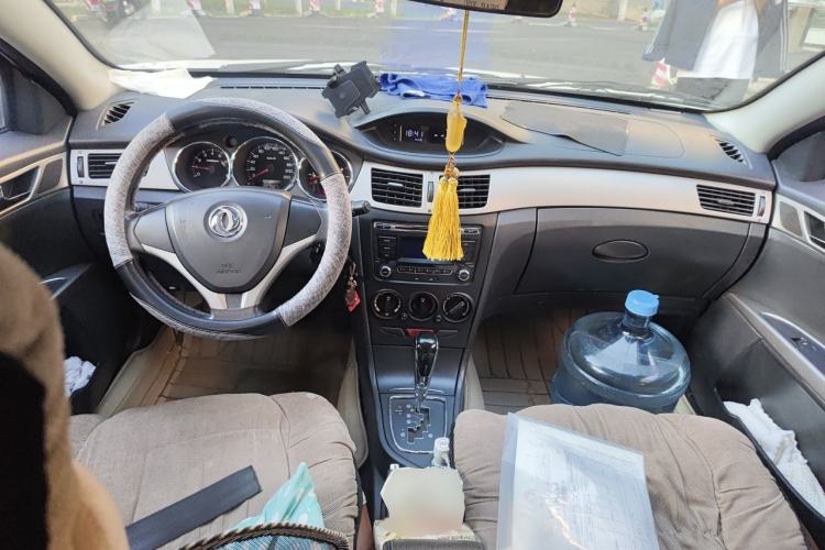 Used Dongfeng Aeolus H30 2014 CROSS 1.5L Automatic Value Edition Center Console