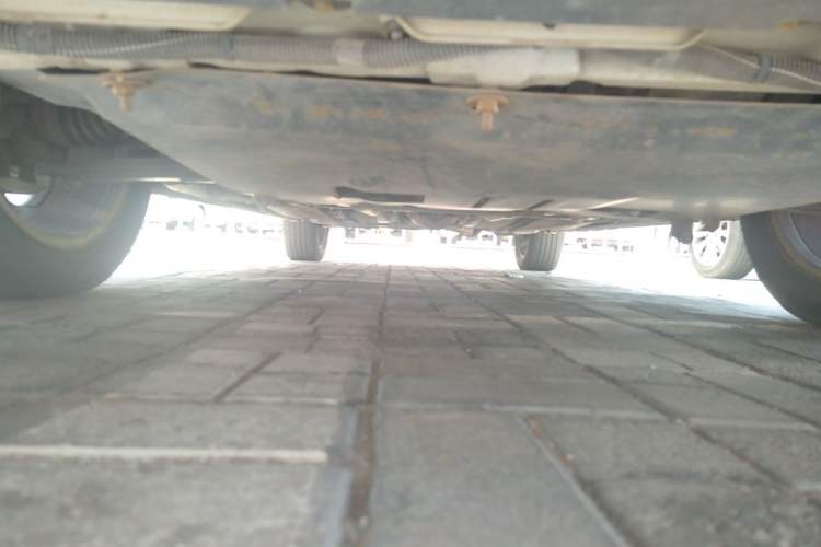 Used Dongfeng Aeolus H30 2014 CROSS 1.5L Manual Smart Drive Gratitude Edition Chassis Front