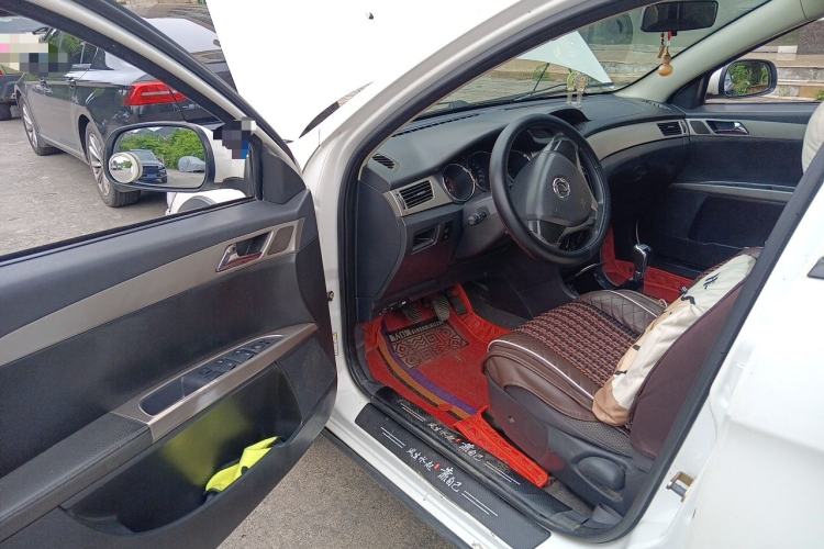 Used Dongfeng Aeolus H30 2014 CROSS 1.5L Manual Gratitude Edition Driver Seat