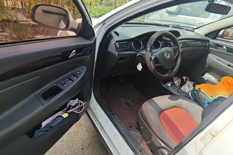 Used Dongfeng Aeolus H30 2014 CROSS 1.5L Automatic Luxury Model Driver Seat