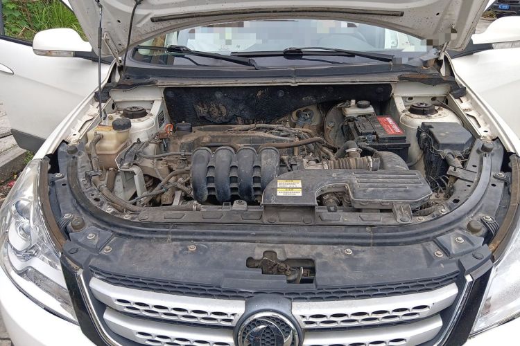 Used Dongfeng Aeolus H30 2014 CROSS 1.5L Manual Gratitude Edition Engine Bay