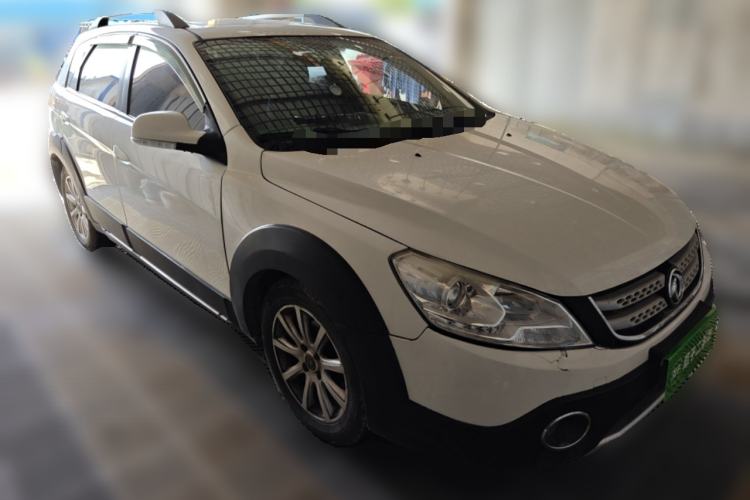 Used Dongfeng Aeolus H30 2014 CROSS 1.5L Automatic Zunyi Model Front Right 45 Deg