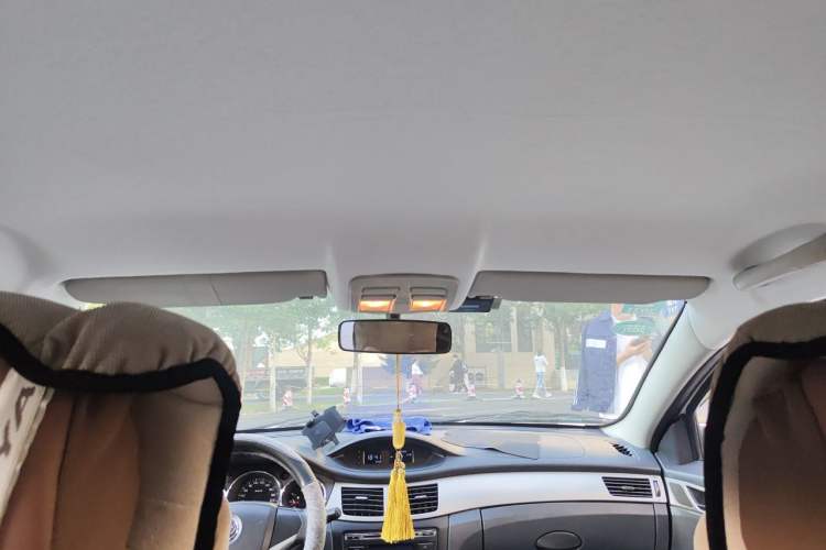 Used Dongfeng Aeolus H30 2014 CROSS 1.5L Automatic Value Edition Headliner