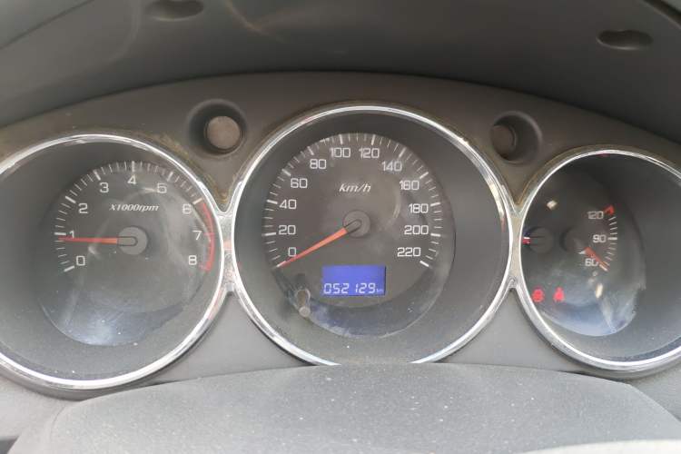 Used Dongfeng Aeolus H30 2014 CROSS 1.5L Manual Gratitude Edition Instrument Cluster