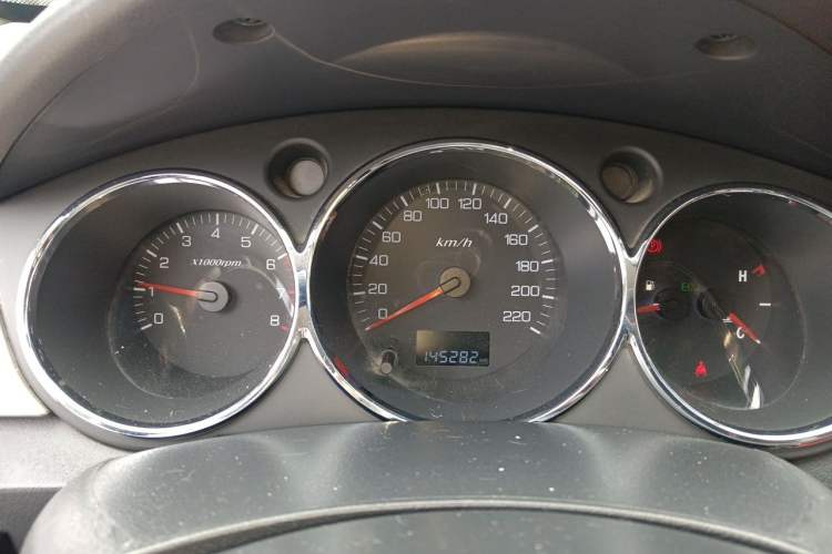 Used Dongfeng Aeolus H30 2014 CROSS 1.5L Manual Gratitude Edition Instrument Cluster
