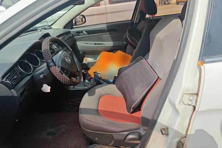 Used Dongfeng Aeolus H30 2014 CROSS 1.5L Automatic Luxury Model Left Front Seat