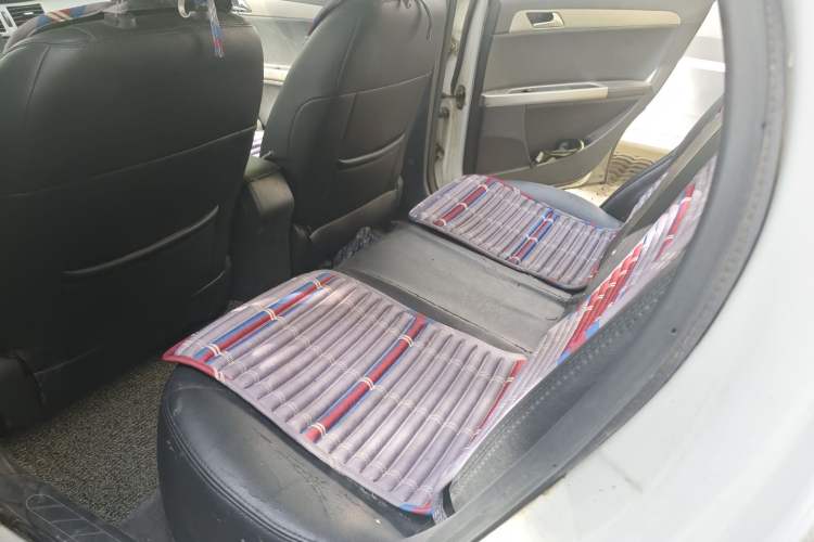 Used Dongfeng Aeolus H30 2014 CROSS 1.5L Manual Gratitude Edition Left Rear Seat