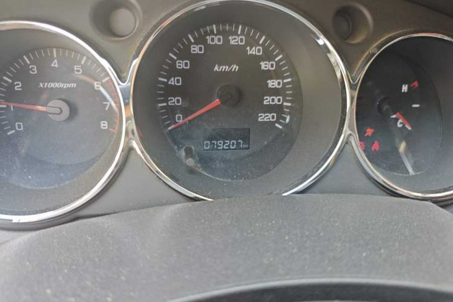Used Dongfeng Aeolus H30 2014 CROSS 1.5L Manual Smart Drive Gratitude Edition Odometer Close Up
