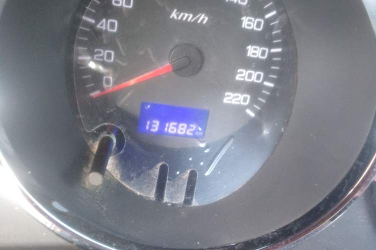 Used Dongfeng Aeolus H30 2014 CROSS 1.5L Manual Smart Drive Gratitude Edition Odometer Close Up